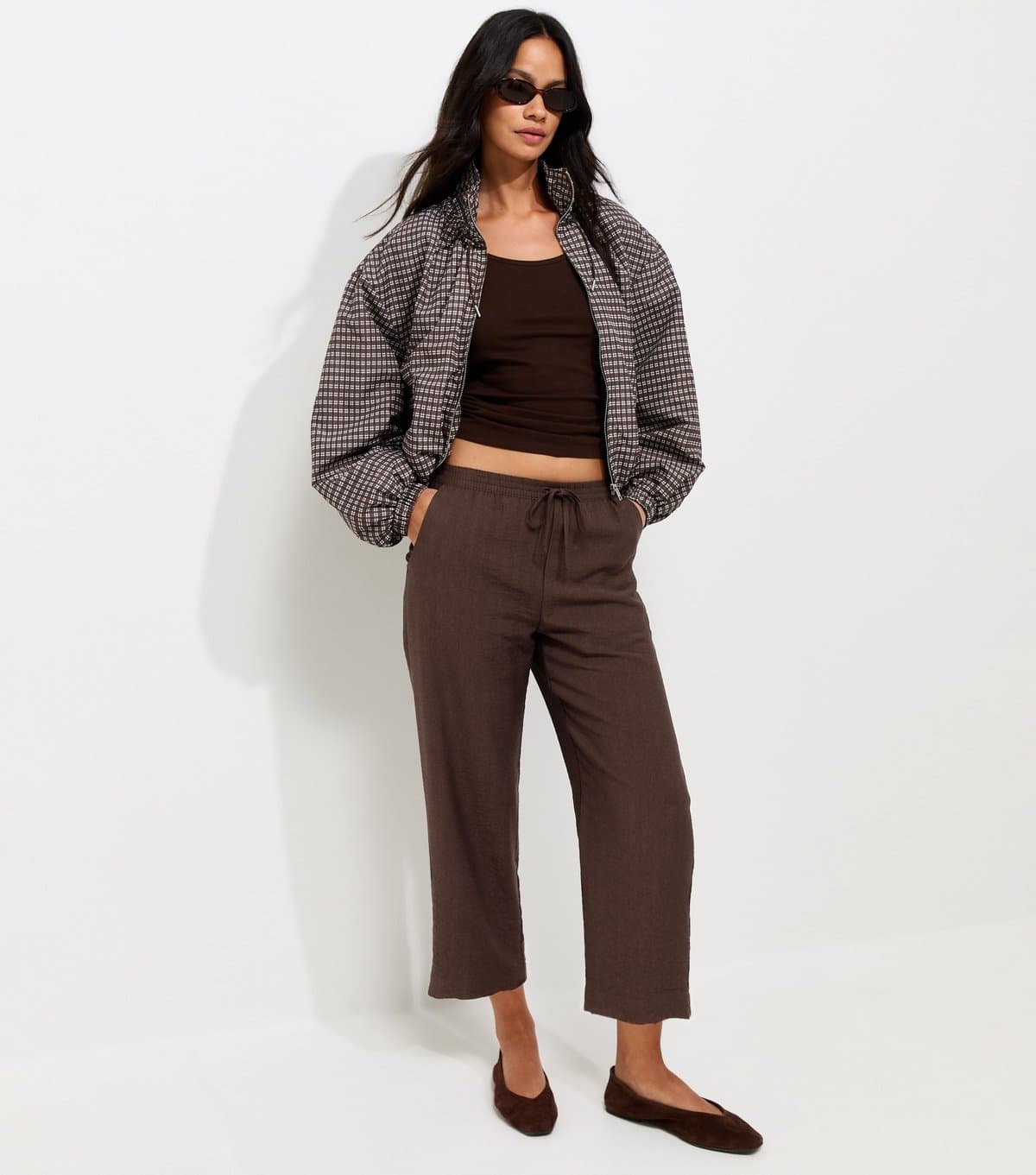 New Look Women's Petite Dark Brown Cropped Straight Leg Trousers New Look