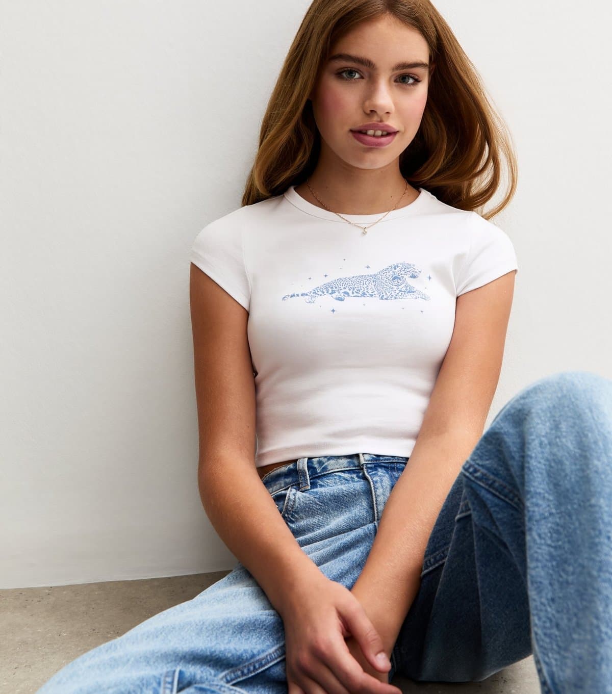 New Look Girls' White Leopard Print Cap Sleeve Cropped T-Shirt New Look