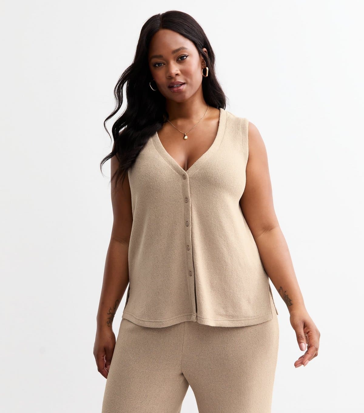 New Look Women's Plus Size Mink Button Through Knit Vest Curves New Look