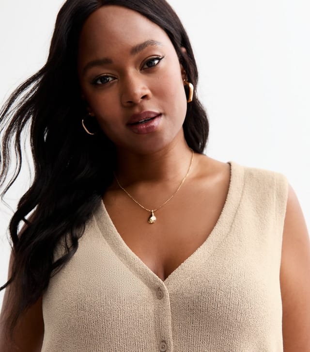 New Look Women's Plus Size Mink Button Through Knit Vest Curves New Look - 3