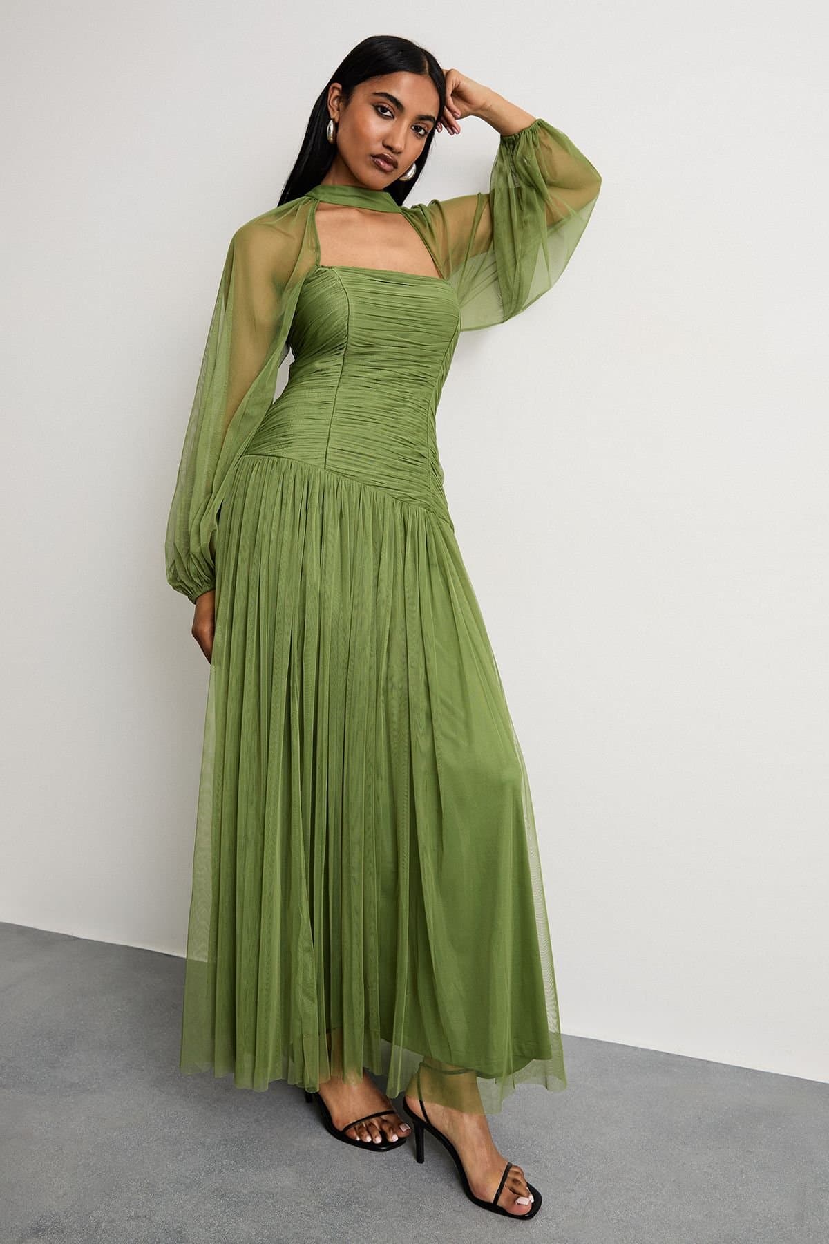 Warehouse Warehouse Women's Bow Detail Gathered Tulle Maxi Dress with Open Neck in Green