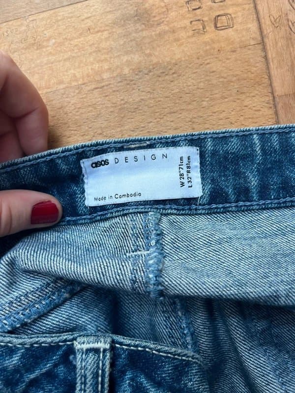 ASOS Design ASOS design distressed jeans w28l32