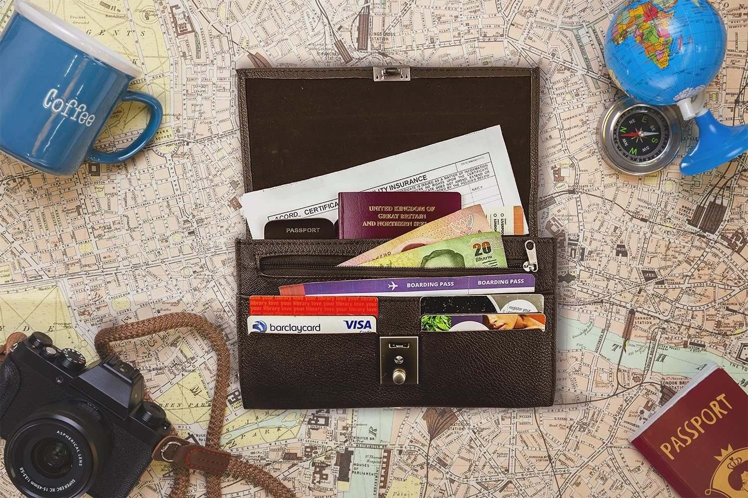 Woodland Leathers Woodland Leathers Men's RFID Passport Holder Travel Document Organiser Wallet in Burgundy - 4