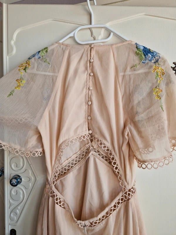 ASOS ASOS peach chiffon,fishtail flower detail, wedding guest dress. Size 8
