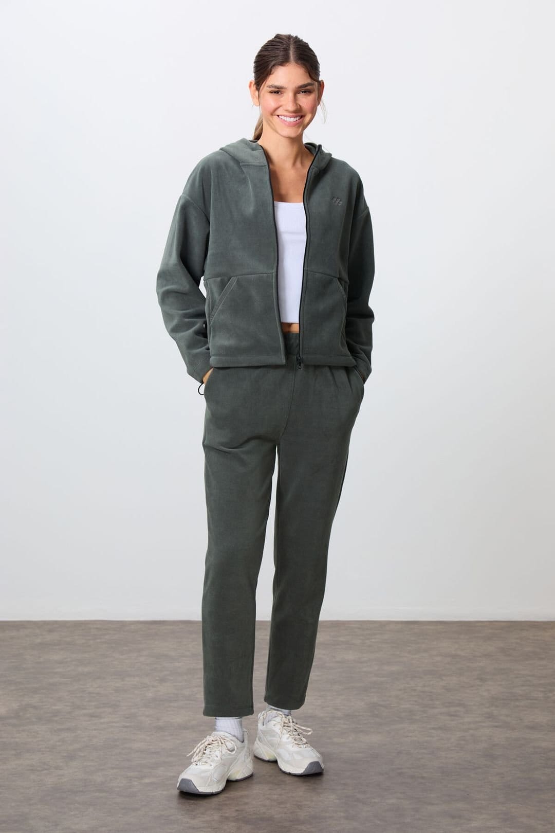 dark green