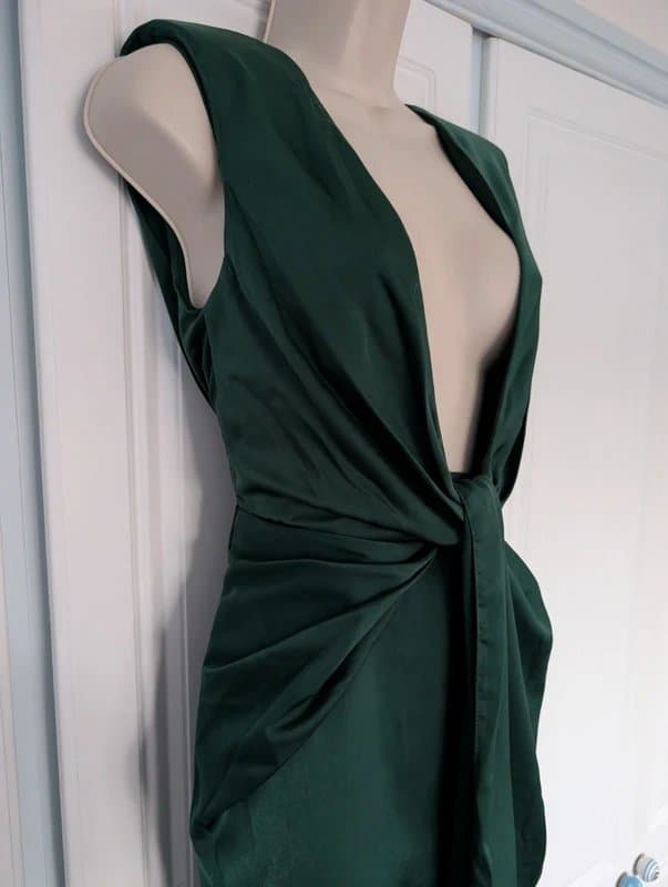ASOS ASOS Design satin deep plunge midi dress in green size 6