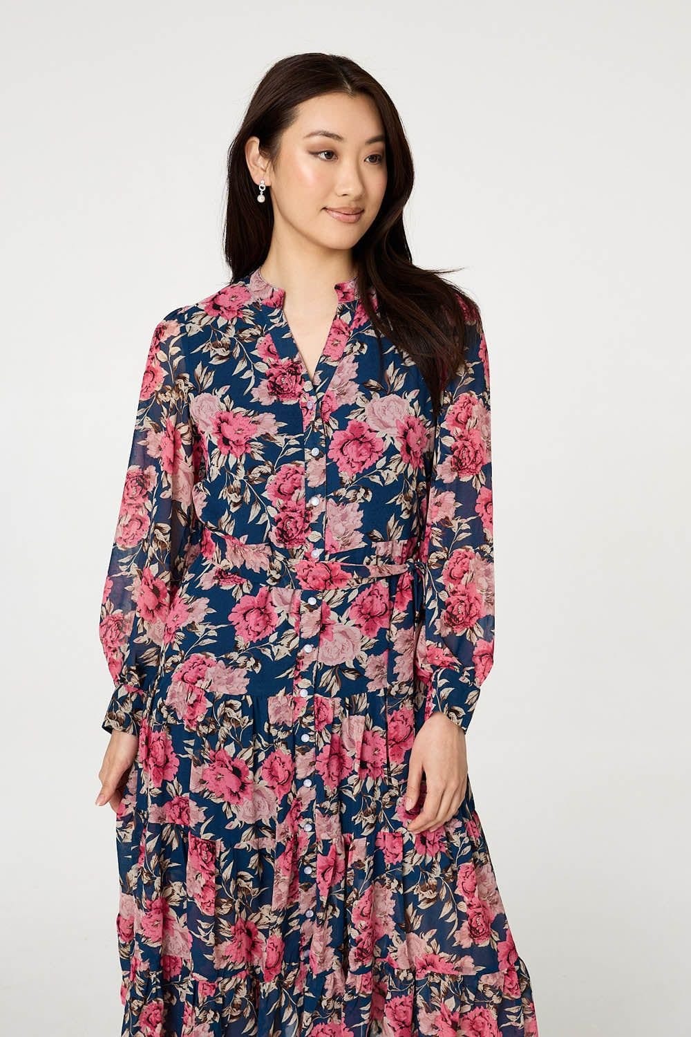 Izabel London Izabel London Women's Floral Tie Waist Relaxed Tier Midi Dress in Navy - 4