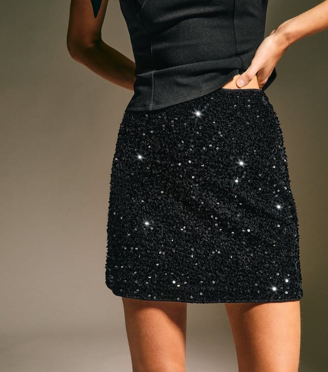 New Look Women's Black Velvet Sequin Embellished A-Line Mini Skirt New Look - 2