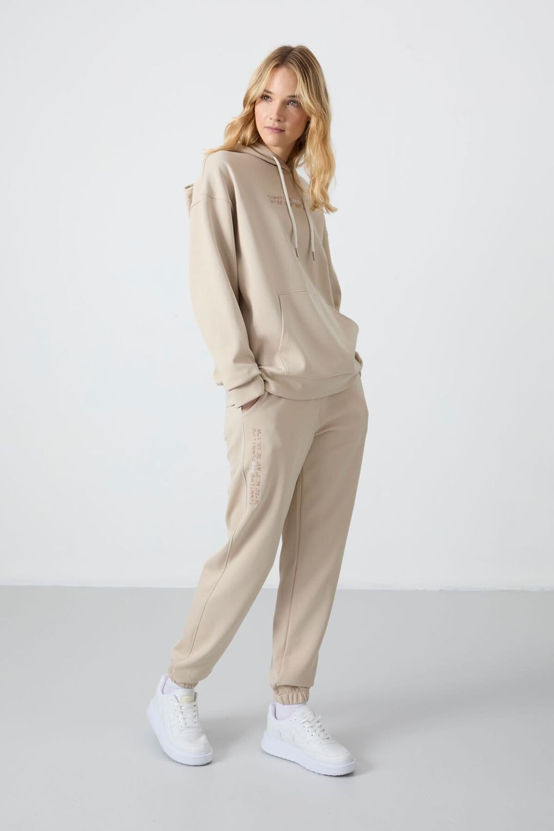 beige