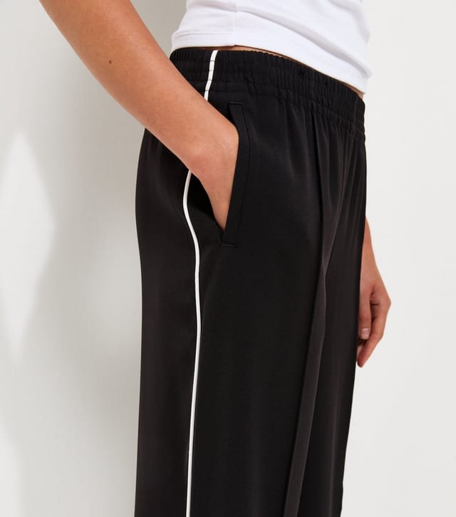 New Look Women's Black Pintuck Stripe Wide Leg Trousers New Look - 2