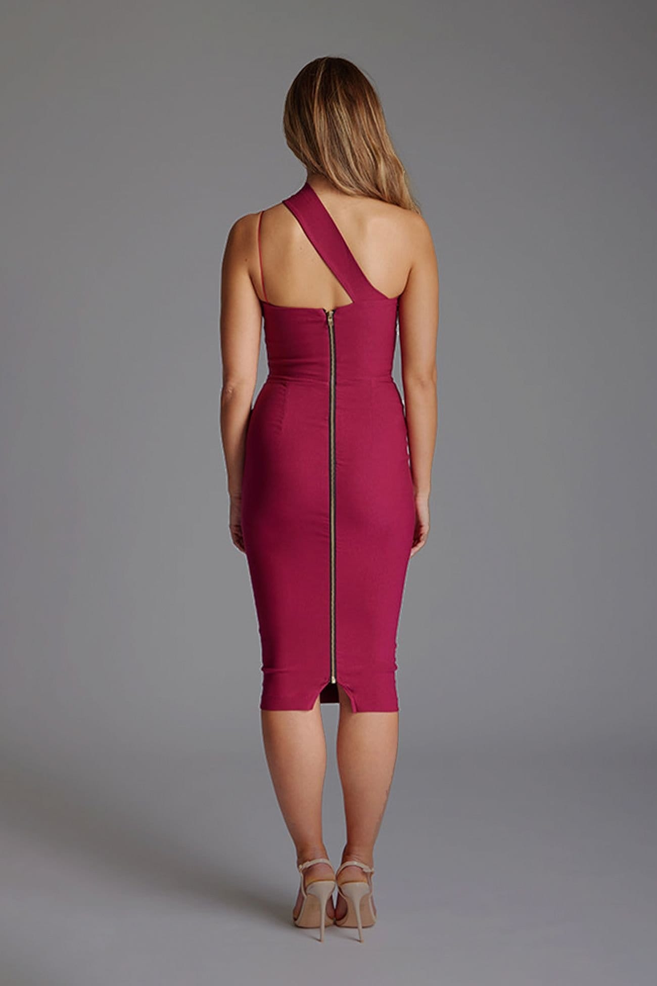 Vesper Vesper Women's Asymmetric One Shoulder Bodycon Midi Dress in Raspberry - 4