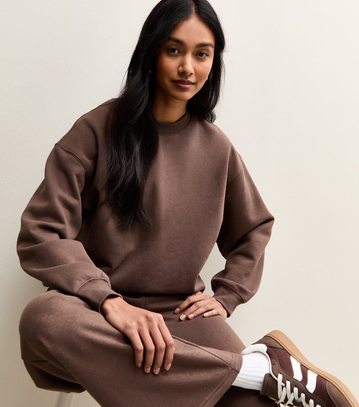 New Look Women's Brown Crew Neck Sweatshirt New Look