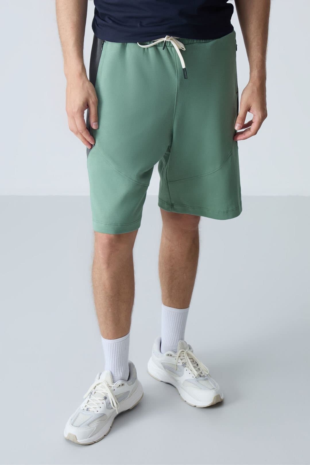 Tommy Life Tommy Life Men's Fleece Sweat Shorts in Green