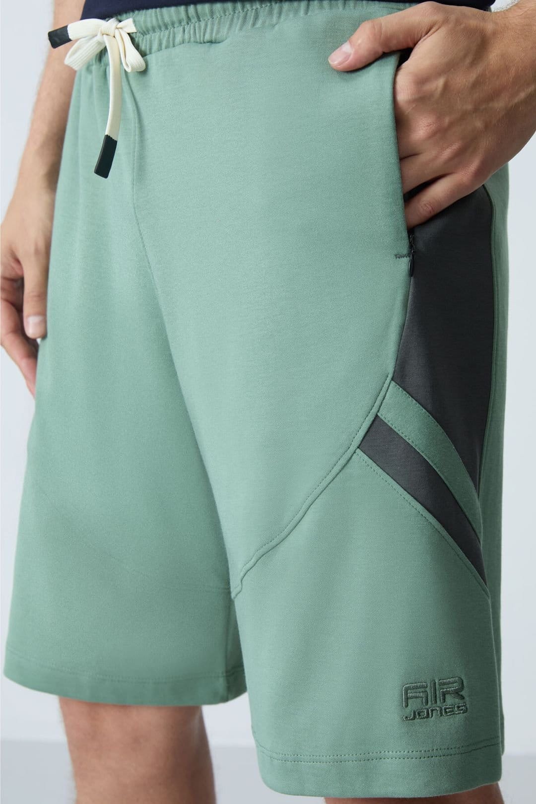 Tommy Life Tommy Life Men's Fleece Sweat Shorts in Green - 4