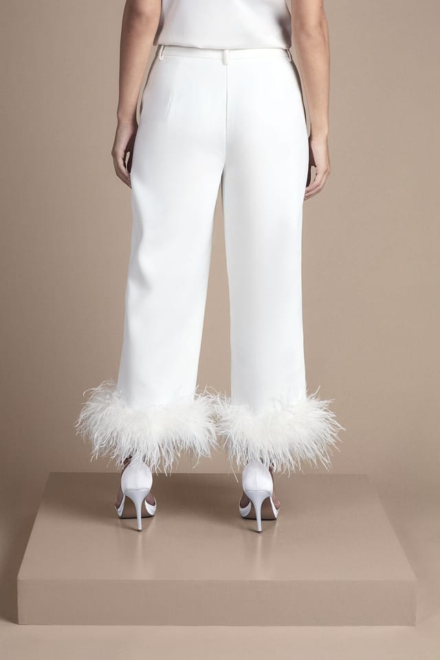 Coast Coast Women's Feather Trim Cropped Trouser in Ivory - 3