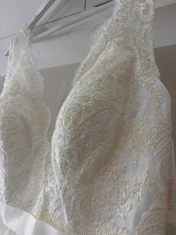 JJs House JJ’s House Ivory Tulle Wedding Dress UK 16 Lace Deep V Bridal Gown Sheer Back Train