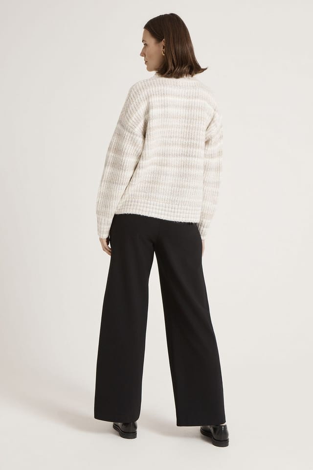 Finery London Finery London Women's Whitney Round Neck Knitted Cardigan in Warm White - 3