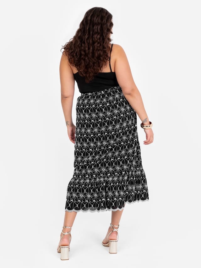 Lovedrobe Lovedrobe Women's Broderie Midaxi Skirt in Black - 2
