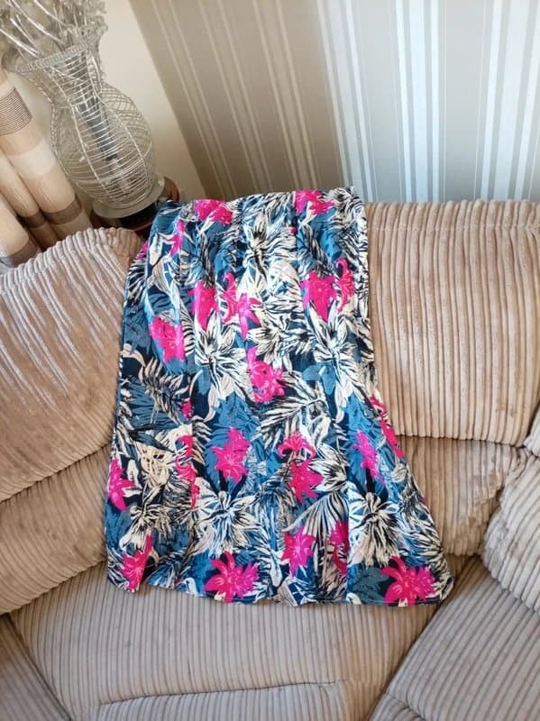 Vintage Dressing Ladies size 12 ewm floral long skirt linen blend