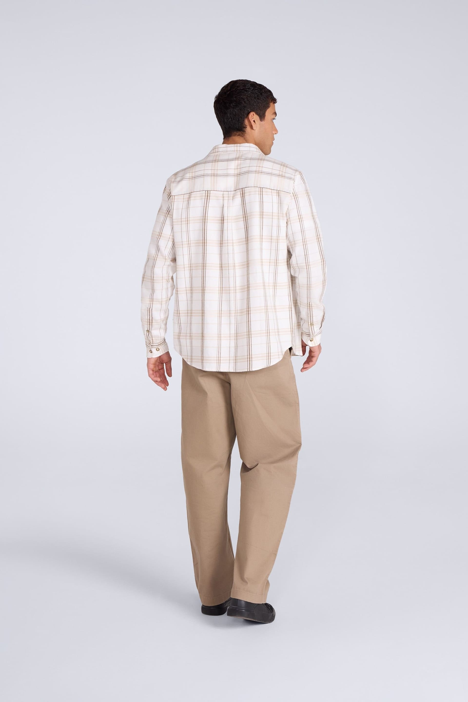 Animal Animal Men's 'Cove' Cotton Check Flannel Shirt Stylish Lightweight Button Down Top in Light Beige - 4