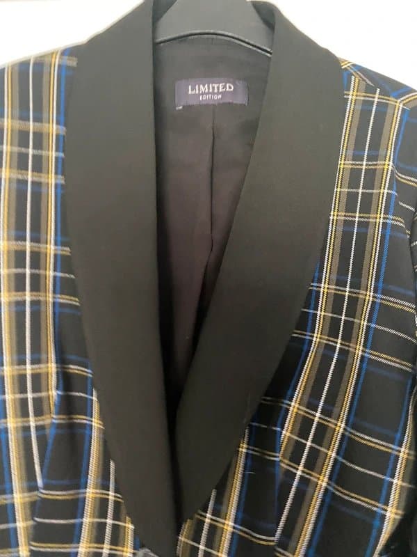 M&S Limited Edition Striking M&S Limited  black patterned jacket