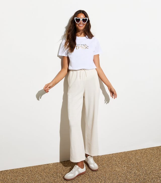 New Look Women's White Cotton Here Comes The Bride-Print T-Shirt New Look - 3
