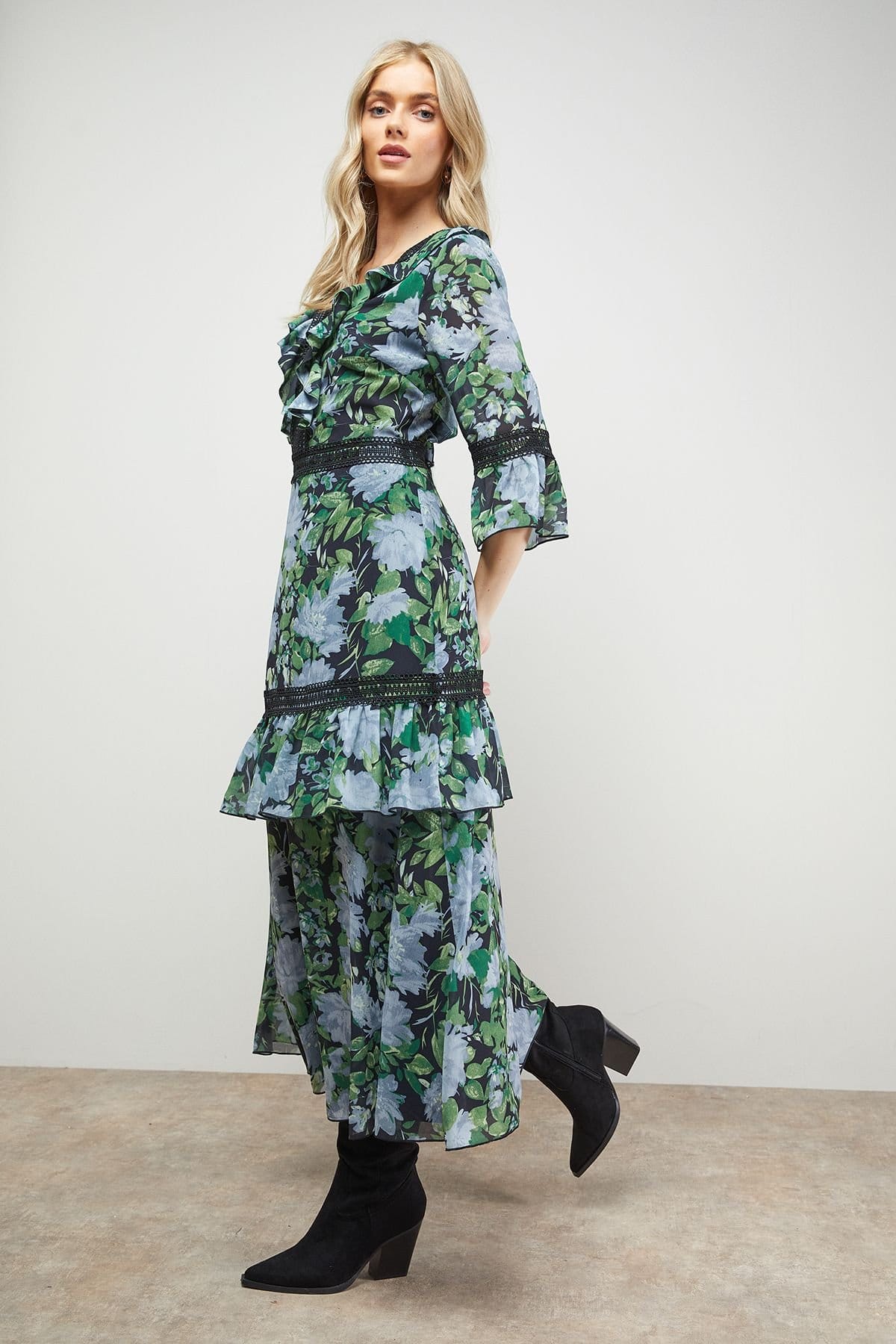 Oasis Oasis Women's Printed Lace Detail V Neck Ruffle Midi Dress in Floral - 4