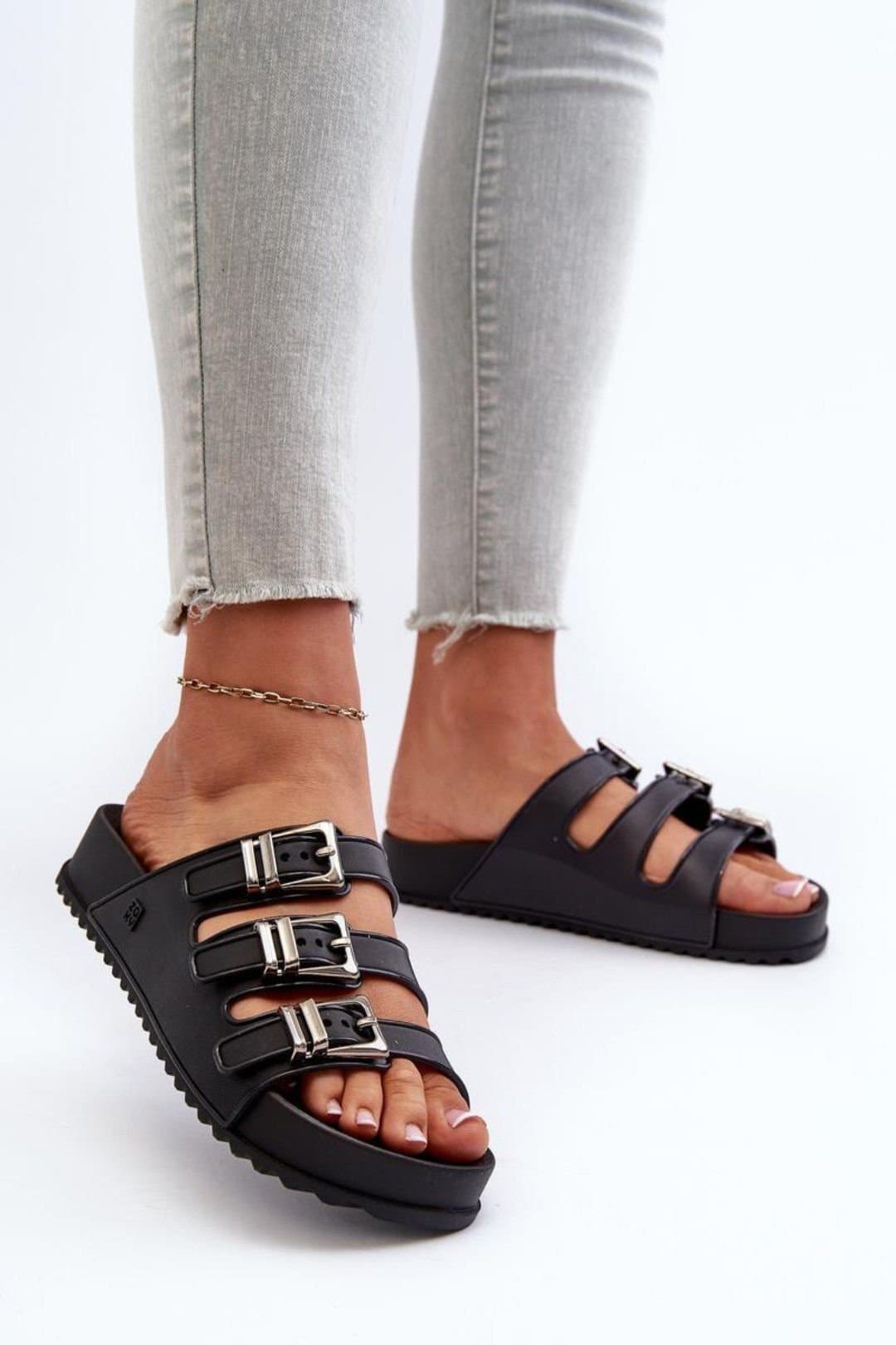 Love Lace Love Lace Women's ZAXY Bubble Gum Scent Platform Flip Flops Adjustable Straps in Black