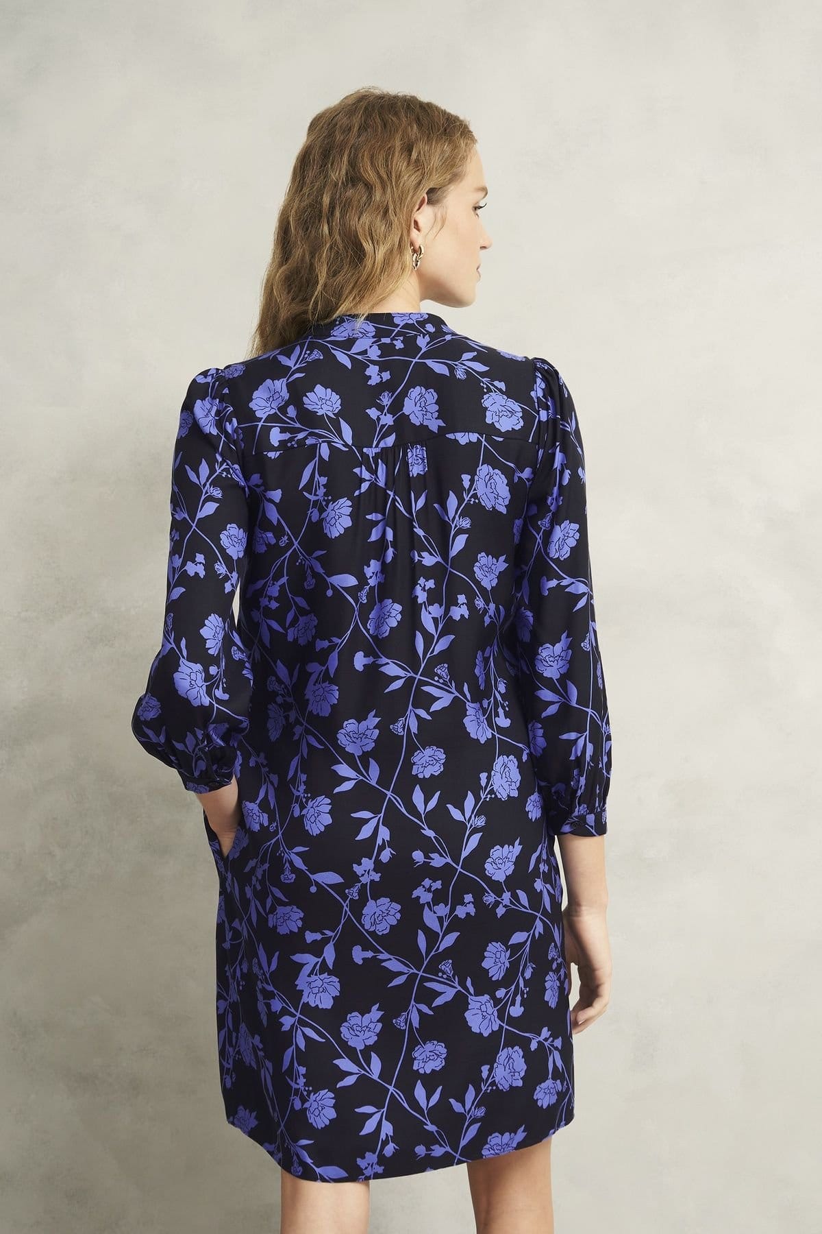 Hobbs London Hobbs London Women's Valeria Long Sleeve V-Neck Mini Dress in Dark Navy - 4