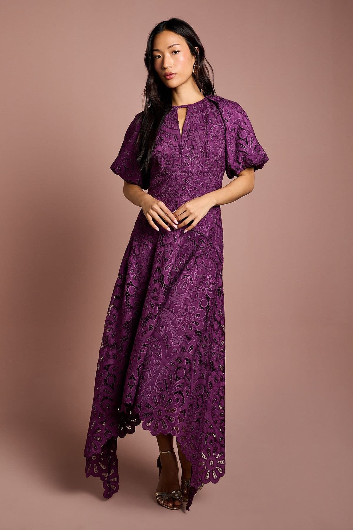 Coast Coast Women's Lace Hanky Hem Puff Sleeve Dress in Plum