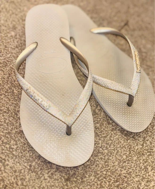 Havaianas Havaianas 4/5 silver sparkle glitter sandals holiday party beach same day post
