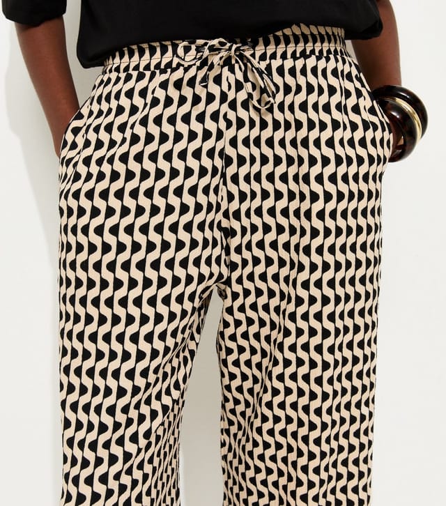 New Look Women's Black Geometric Crinkle Wide Leg Trousers New Look - 3