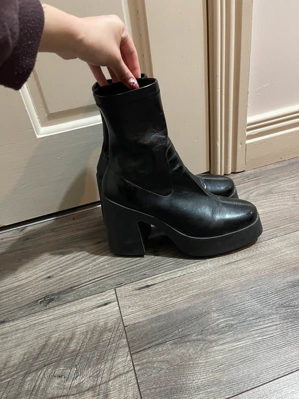 ASOS ASOS black faux leather platform boots