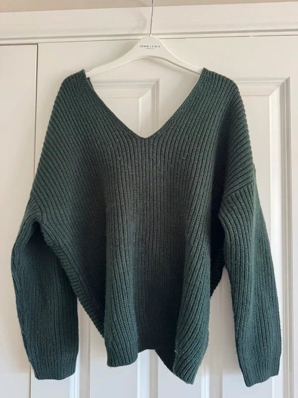 New Look Knit green jumper with twist on the back