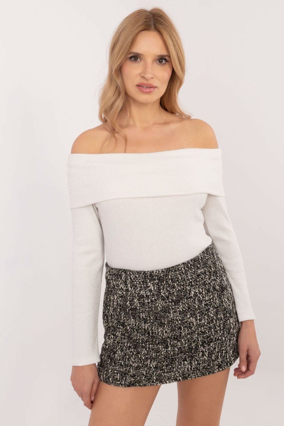Love Lace Love Lace White Viscose Elastane Boat Neck Sweater