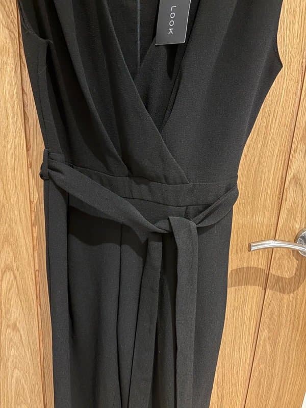 New Look New Look black tie-waist jumpsuit