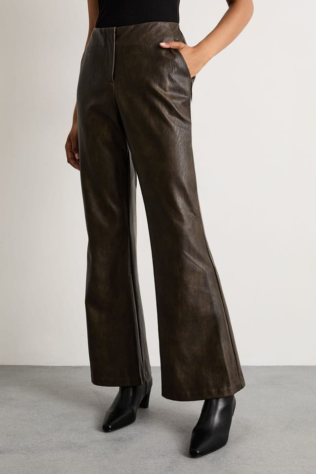 Warehouse Warehouse Women's Pu Oversized Blazer Co-ord in Chocolate - 2