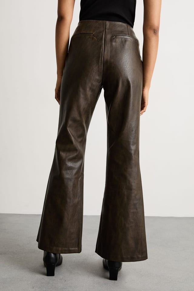 Warehouse Warehouse Women's Pu Oversized Blazer Co-ord in Chocolate - 3