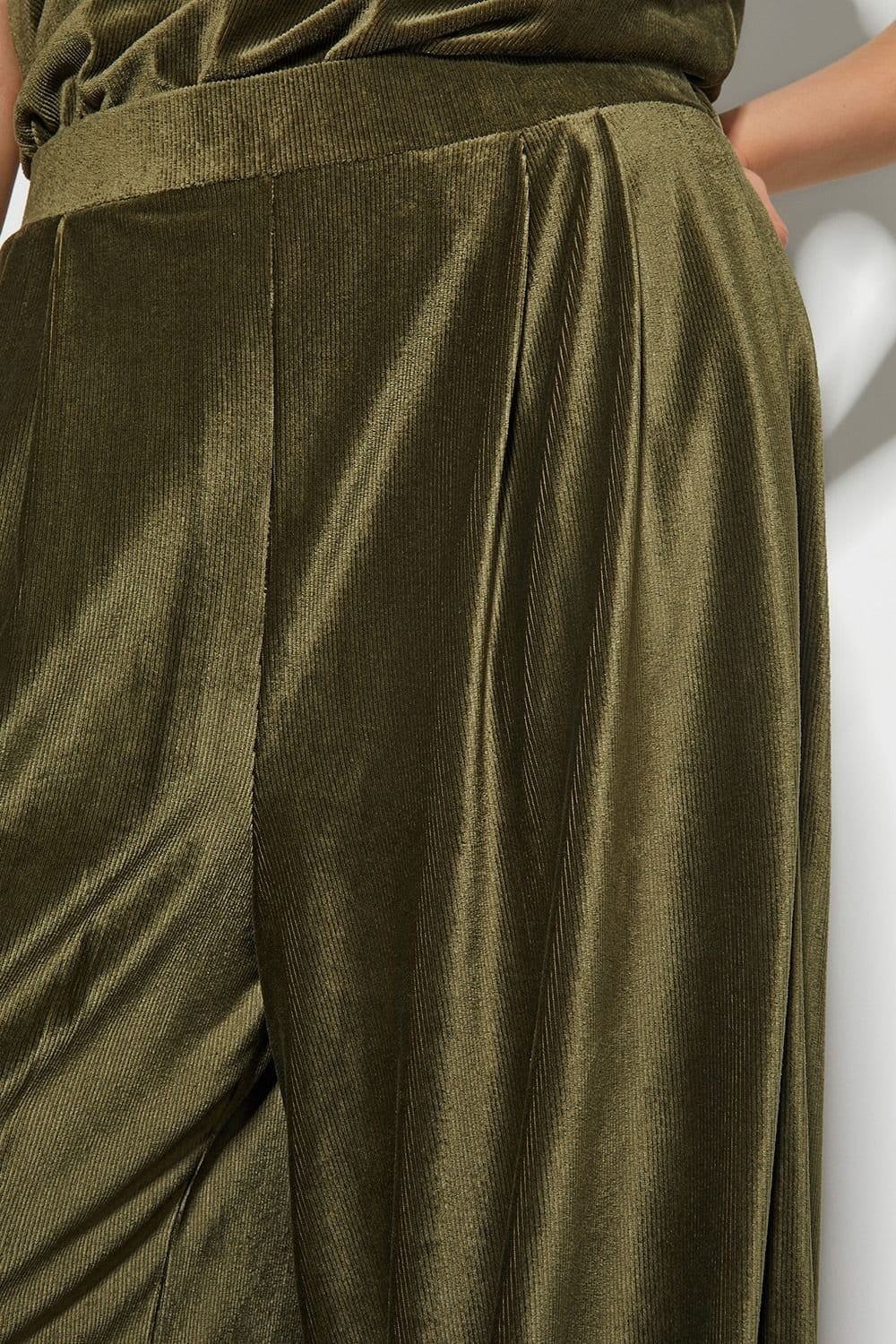 Monsoon Monsoon Women's Shay Rib Velour Wide Leg Trousers Green - 4