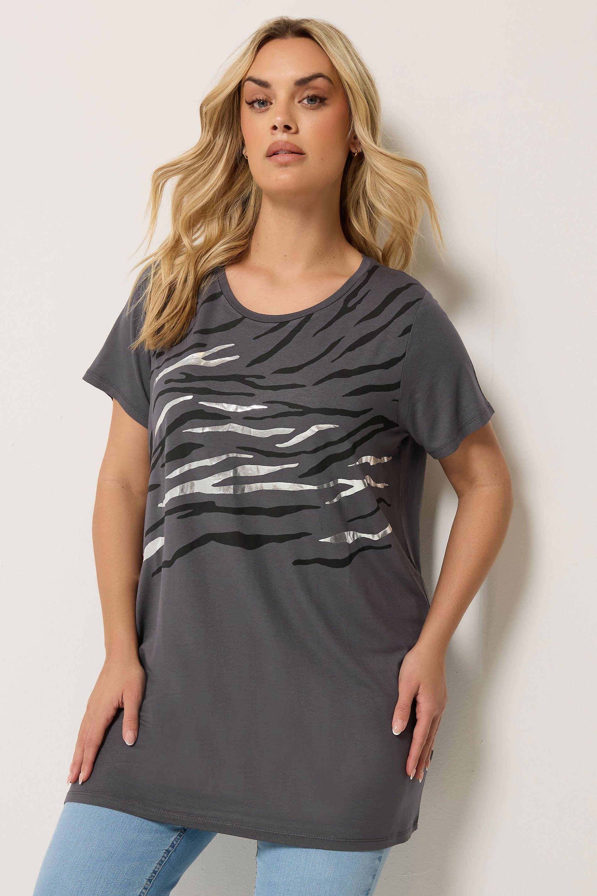 Yours Plus Size Grey Tiger Print Tshirt