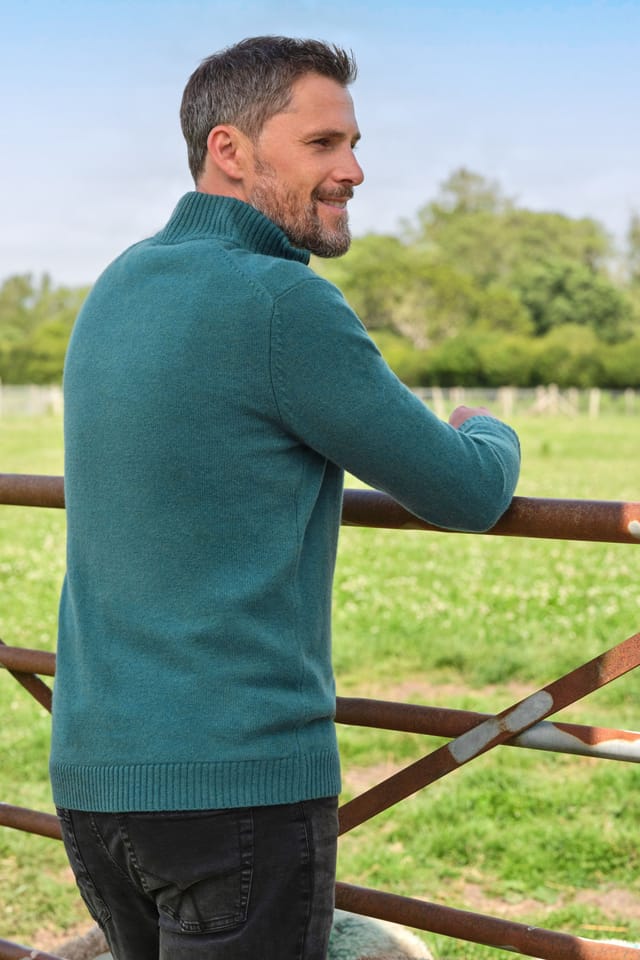 WoolOvers WoolOvers Men's Mens Lambswool Zip Neck Jumper in Green - 3