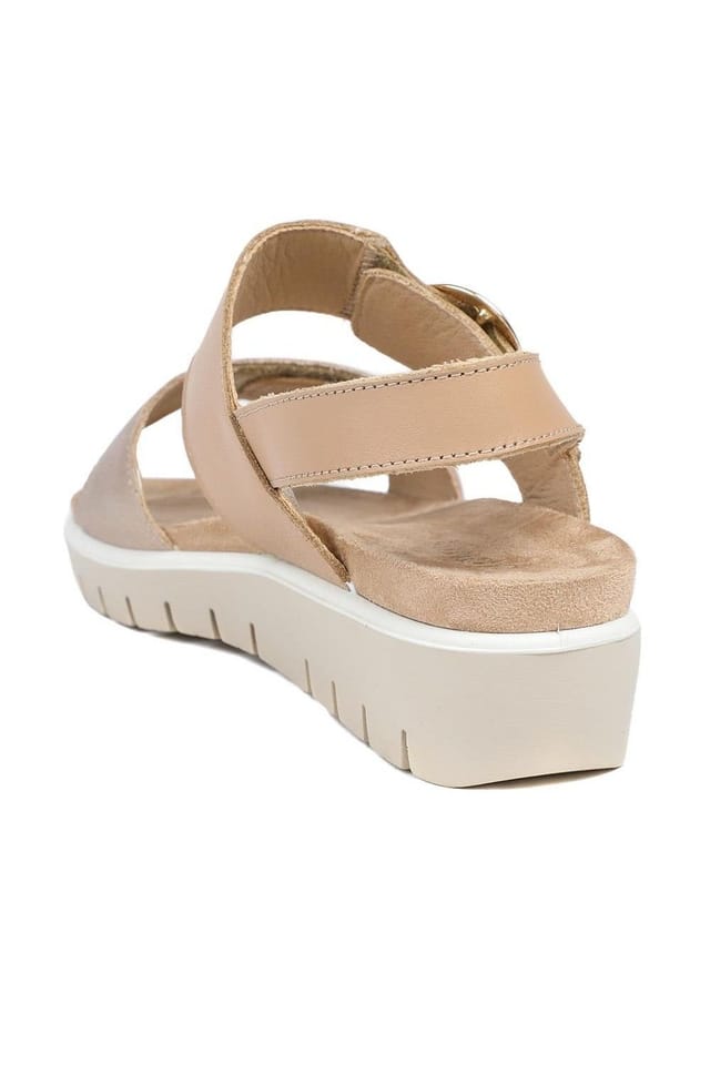 Jones Bootmaker Jones Bootmaker Women's Heloise Leather Wedge Sandals in Beige - 3