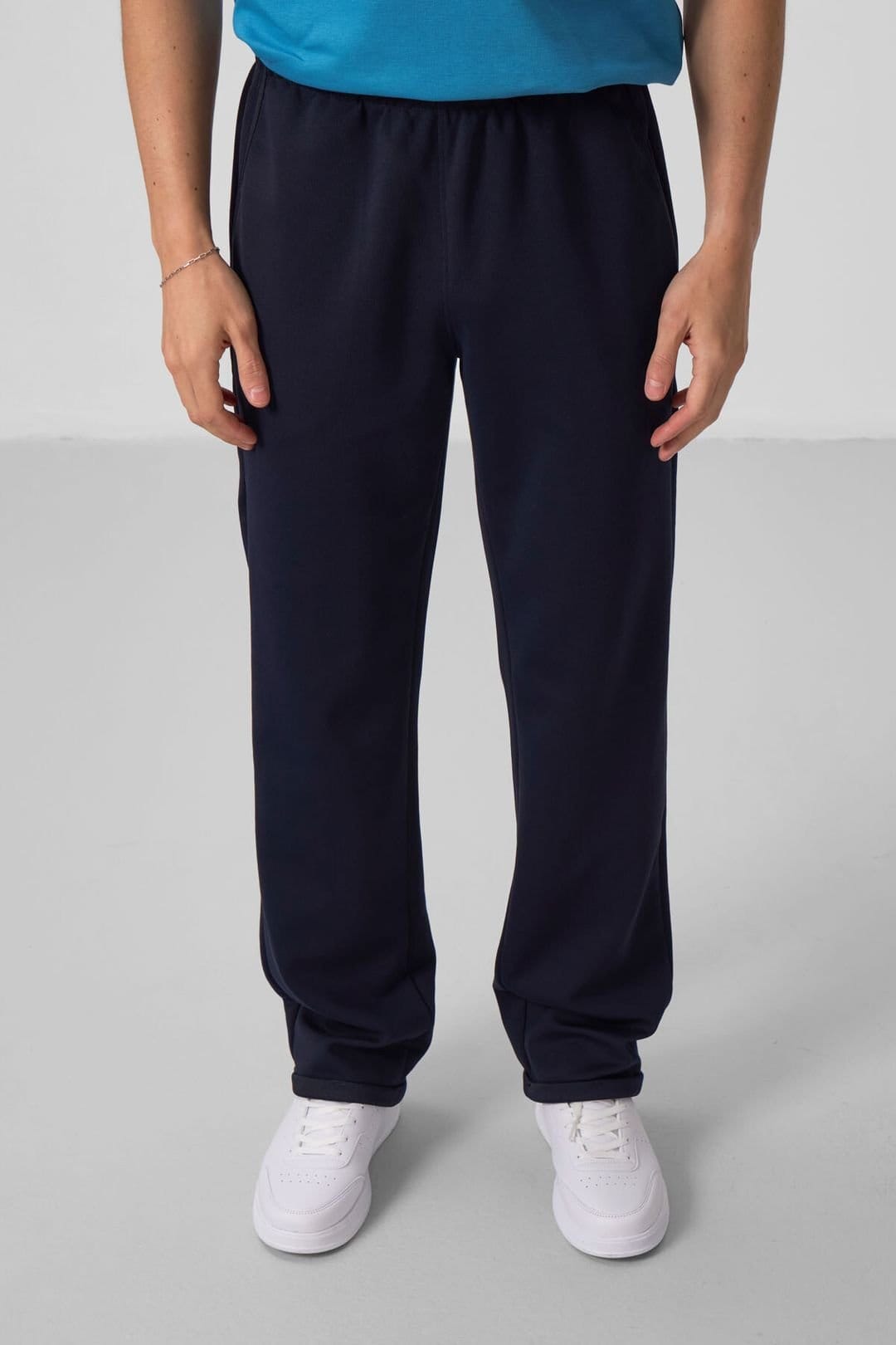 Tommy Life Tommy Life Men's Wide-Leg Pull-On Trousers in Navy - 4