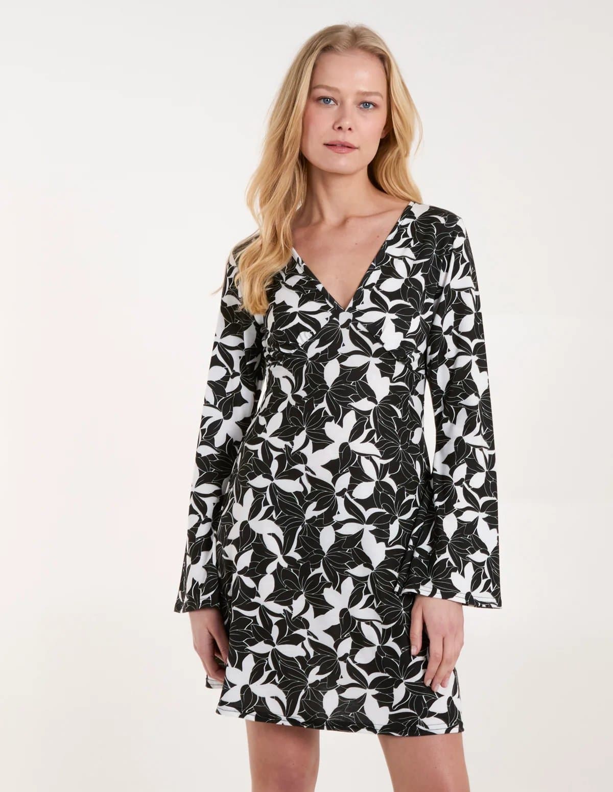 Blue Vanilla V Neck Long Sleeve Print Dress