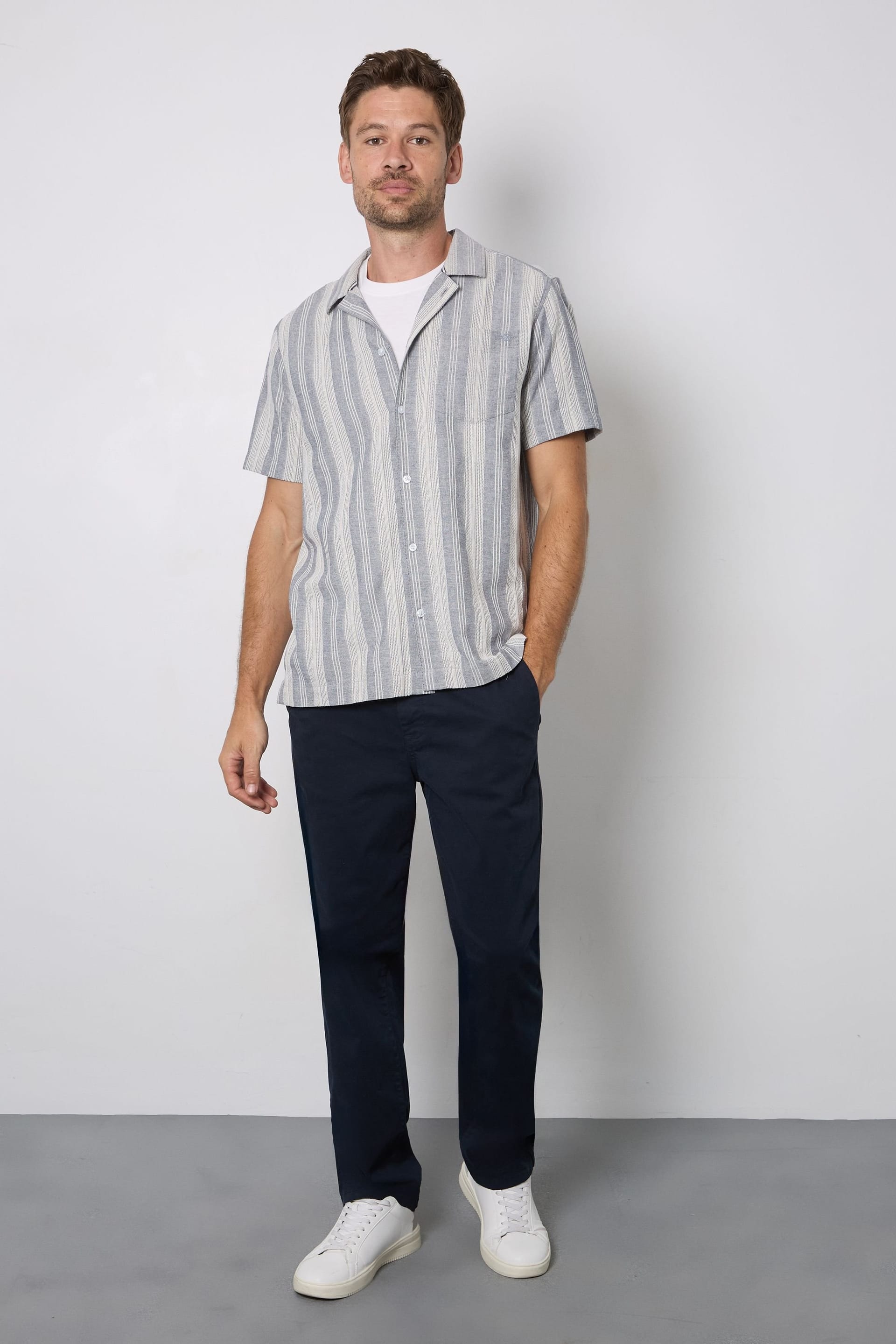 Maine Maine Men's Navy Textured Stripes Revere Short Sleeve Shirt - 4