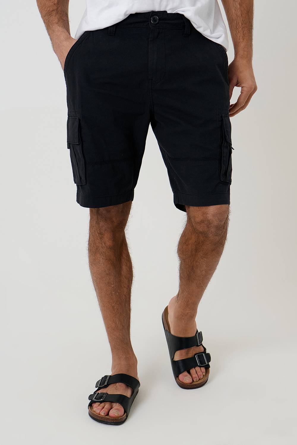 Threadbare Threadbare Men's 'Manchester' Cotton Cargo Shorts in Black - 4