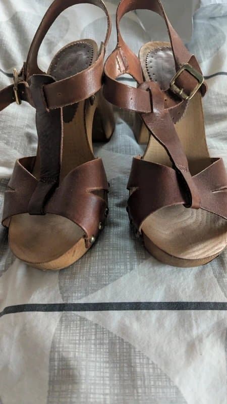 Topshop Topshop tan leather sandals 37/4