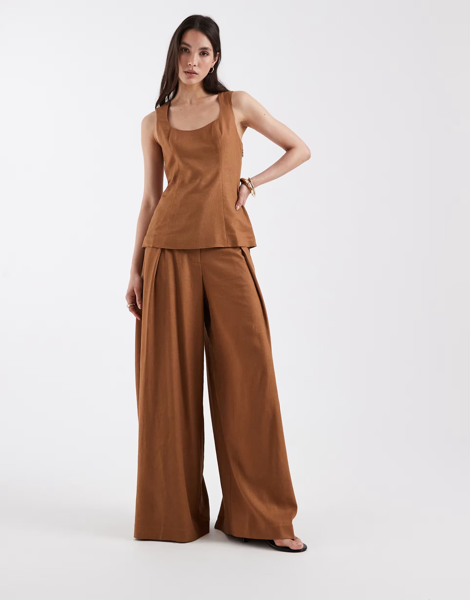 ASOS ASOS DESIGN tailored balloon twill trousers with linen in toffee 