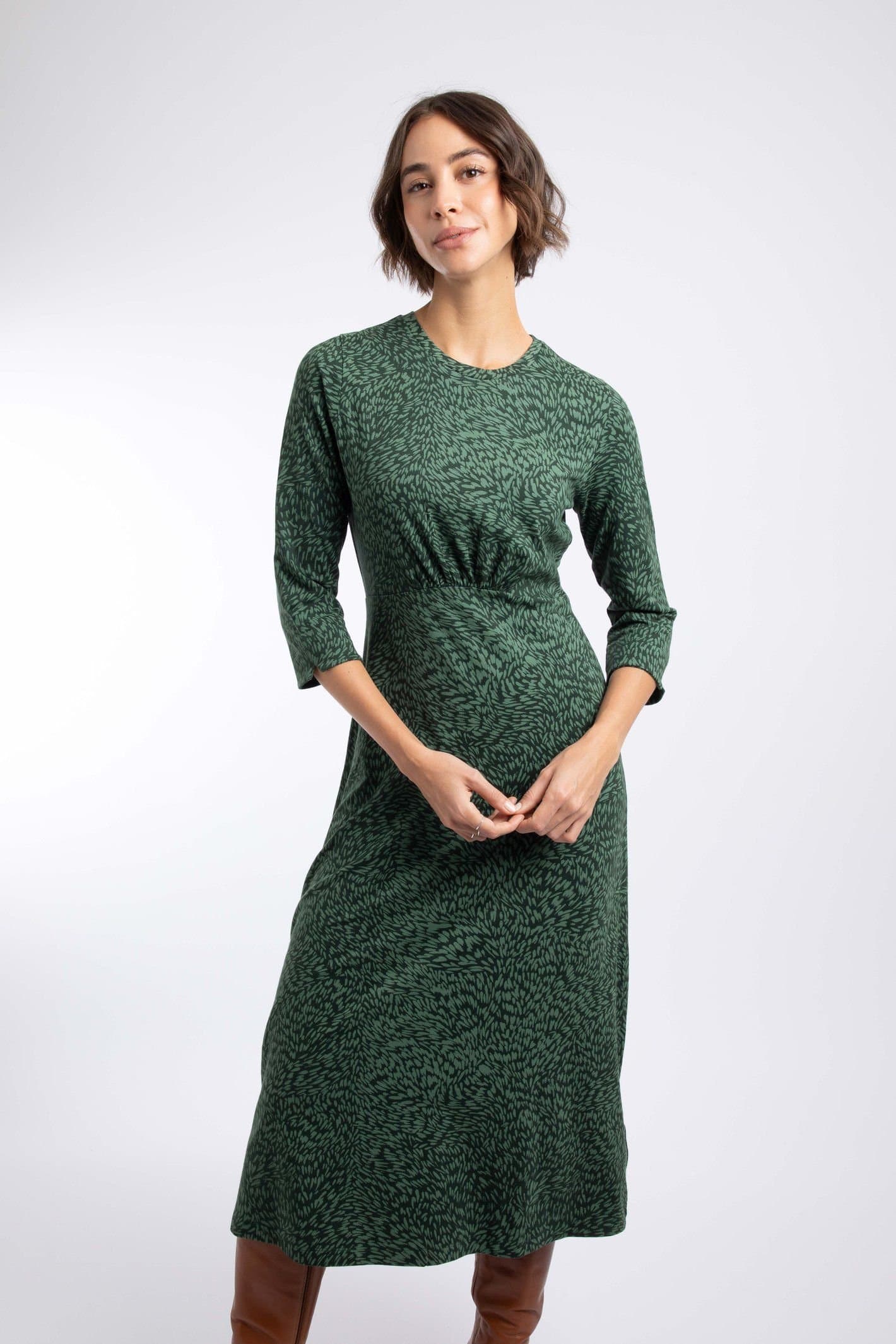 Weird Fish Weird Fish Women's Felicity Printed Jersey Midi Dress in Light Green