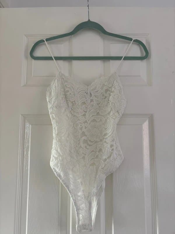 Topshop Topshop cream lace bodysuit